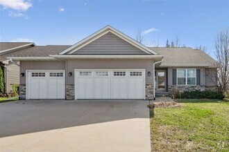 Building Photo - 660 Galway Dr