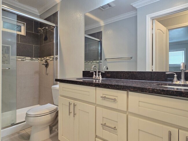 Foto del edificio - 450 California St