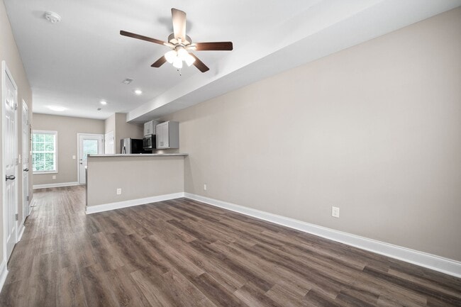 Foto del edificio - Meadow Hill Townhomes
