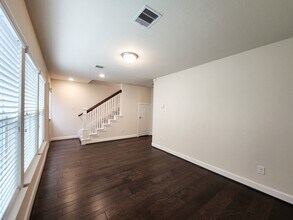 Building Photo - 10717 Madden Oaks Pl