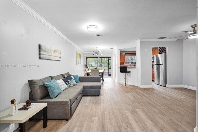 Foto del edificio - 2149 Discovery Cir W