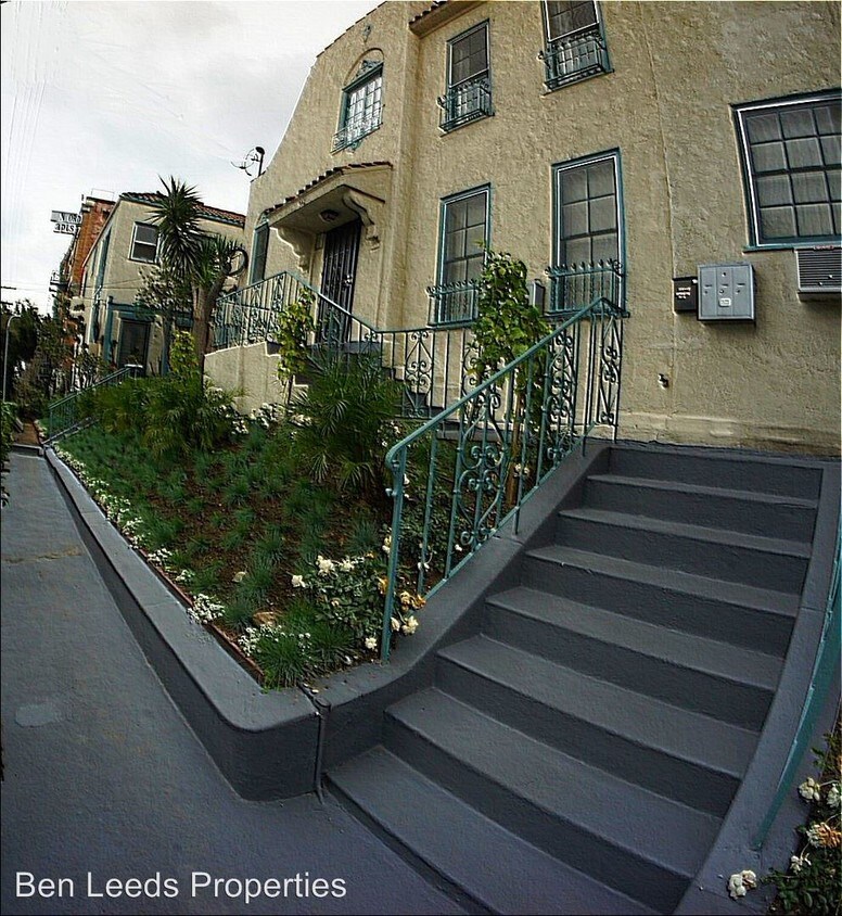 Foto principal - 534 S Coronado St