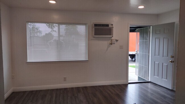 Foto del edificio - 5800 48th Ave