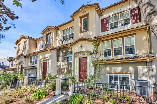 Building Photo - 508 Solomon Ter