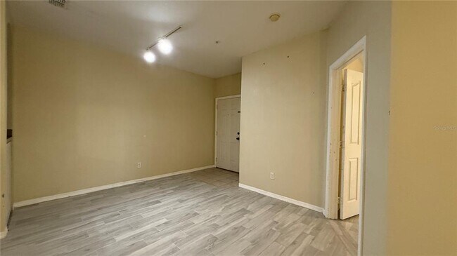 Foto del edificio - 2525 Maitland Crossing Way