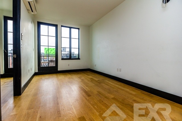 Foto principal - 82 Jefferson St