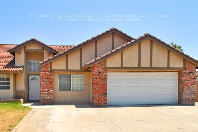 Building Photo - 949 N Forest Ave