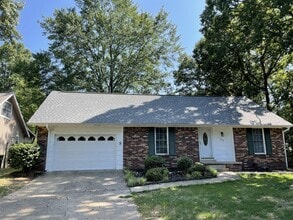 Building Photo - 1208 Essex Ln