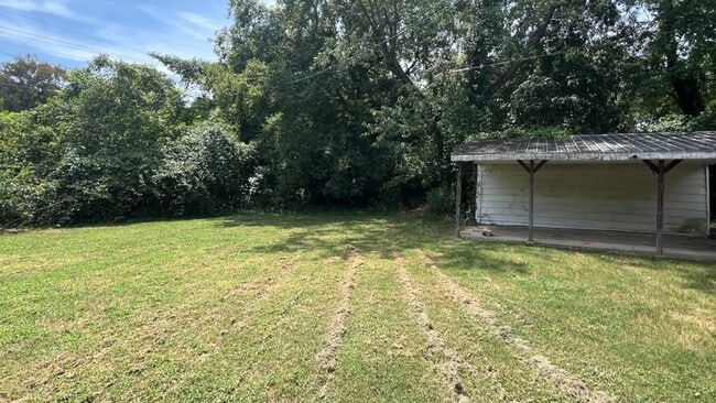 Building Photo - Near the Nashville Airport: 2BR, 1BA house...