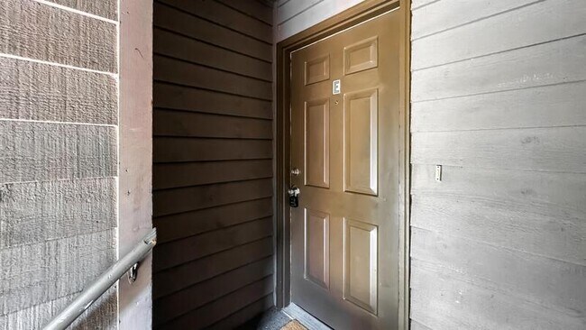 Foto del edificio - 7440 Hampton Blvd, E