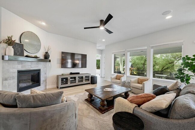 Foto del edificio - 249 Townes Ct