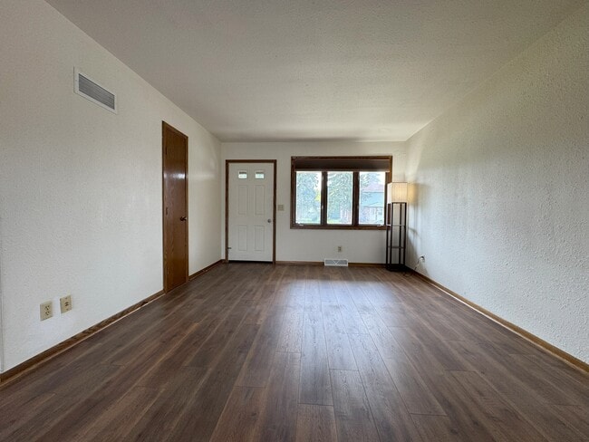 Building Photo - 7934 Daniel Ct