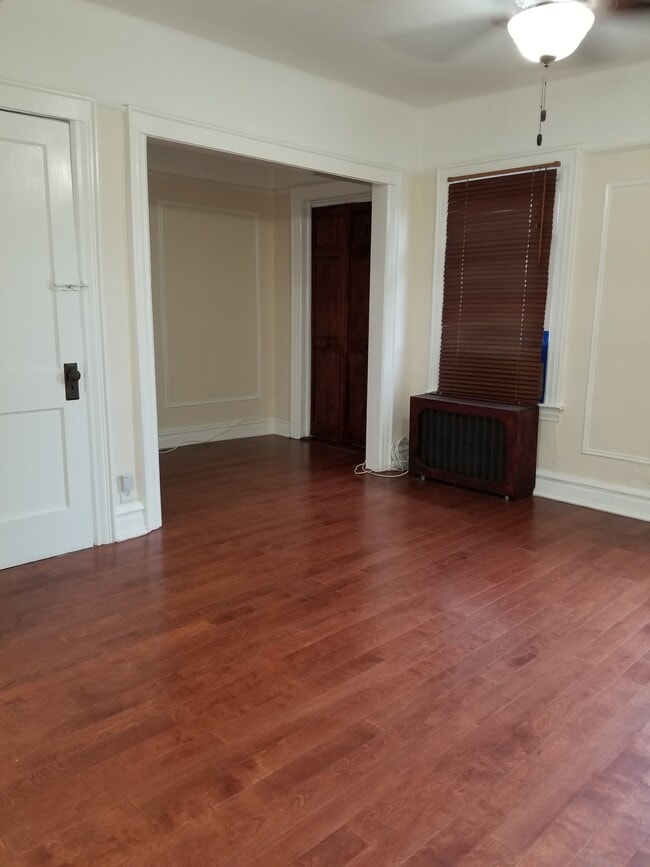 Living room - 9311 74th Plz