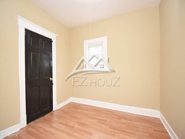 Building Photo - 4408 Towanda Ave