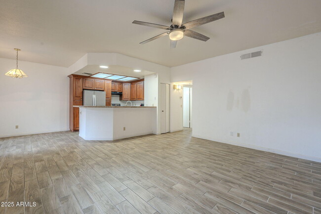 Foto del edificio - 11666 N 28th Dr