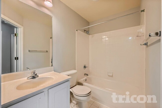 Foto del edificio - 566 Callander Way