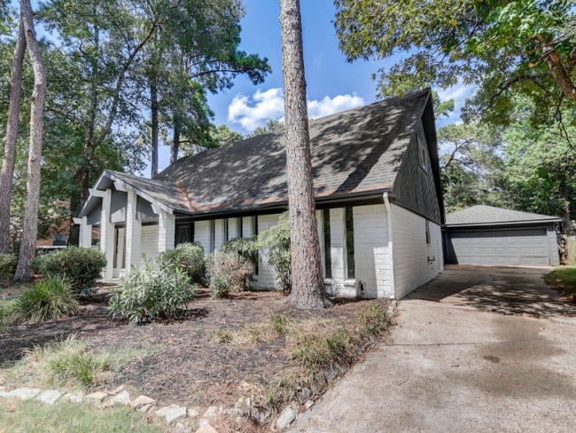 Building Photo - 1951 Round Spring Dr