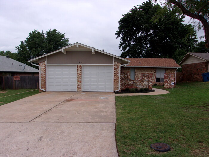 Foto principal - 333 W Campbell Dr