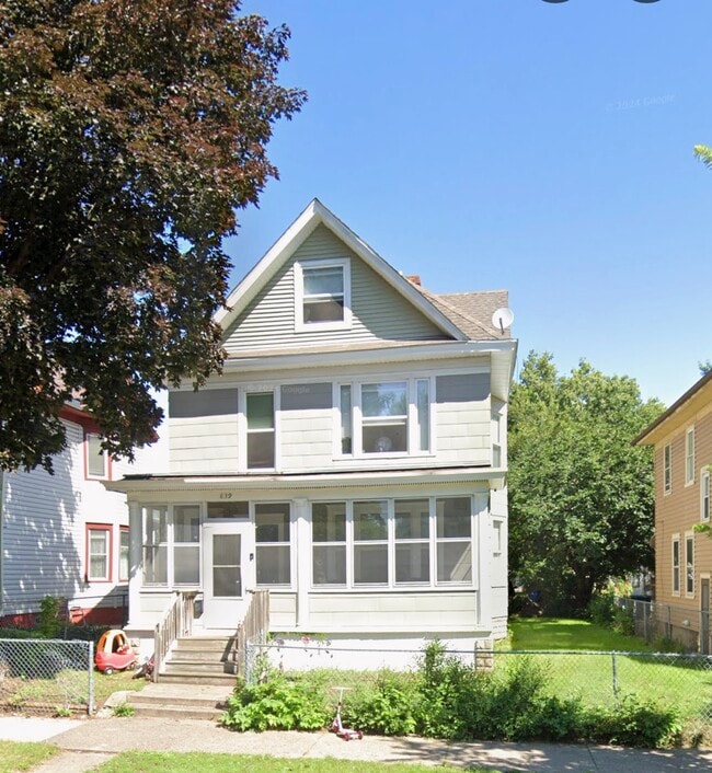 Building Photo - 839 Aurora Ave