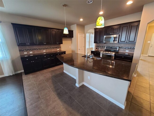 Building Photo - 826 Hot Spring Valley