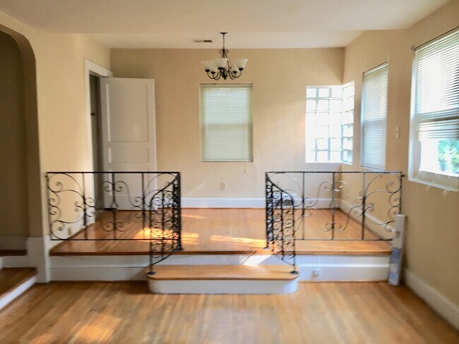 Foto del edificio - 118 S Waccamaw Ave