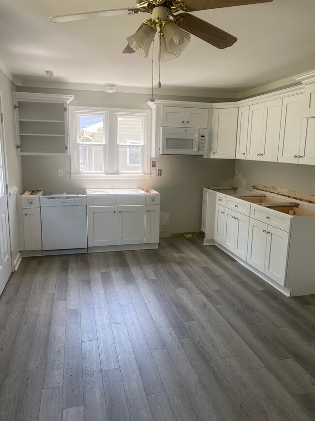 Kitchen - 6325 MacBeth Ct