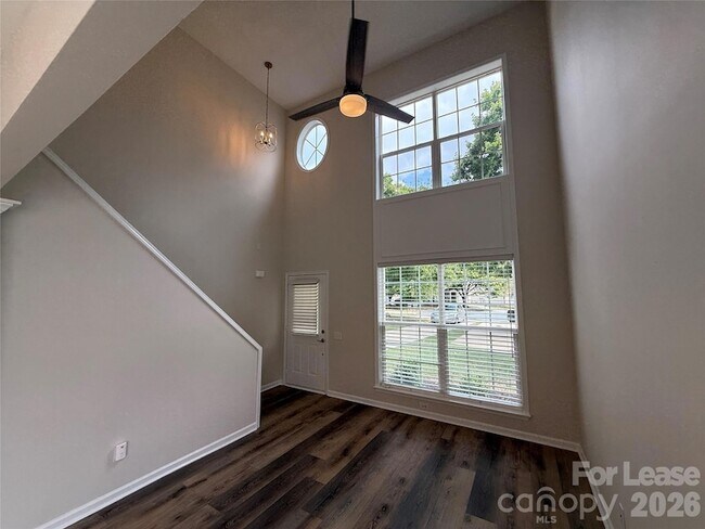 Foto del edificio - 3404 Laurenhurst Ln