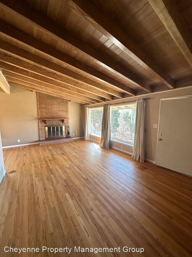 Building Photo - 3 br, 1.5 bath House - 2830 Kelley Dr.