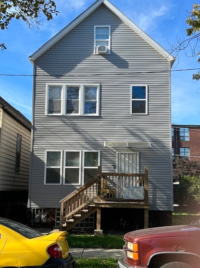 Building Photo - 8226 S Brandon Ave