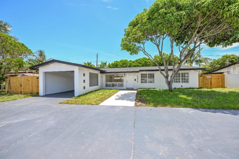 Foto principal - 5270 NE 18th Ave