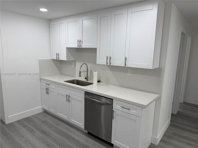 Foto del edificio - 13885 NW 5th Ave