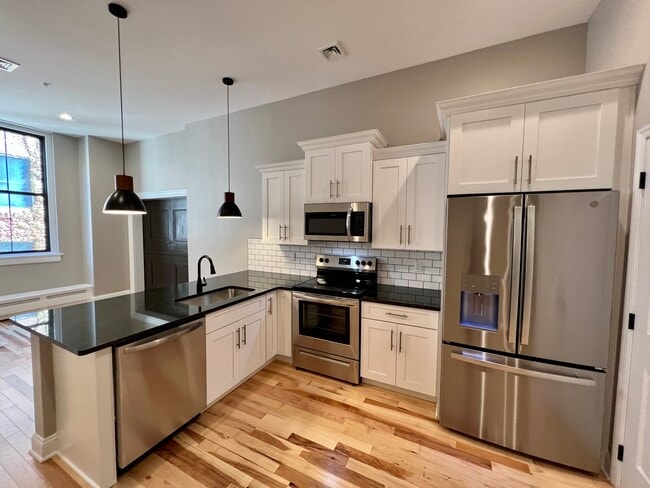 Foto del edificio - 409 Lackawanna Ave