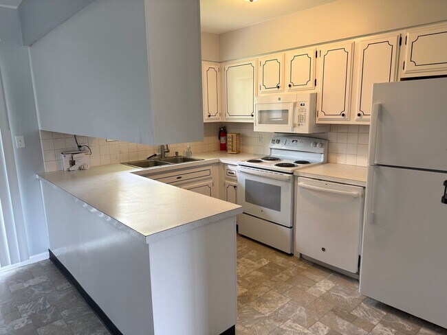 Foto del edificio - Extremely sharp 3 BR home in Normal
