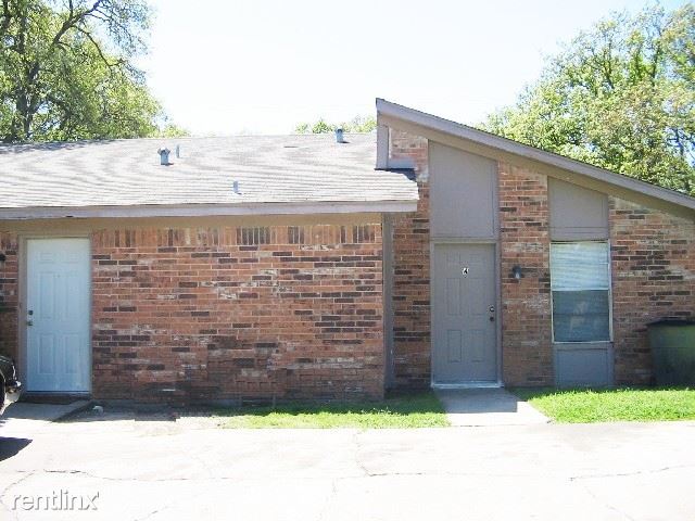 Primary Photo - 2 br, 1 bath Duplex - 2712 Sprucewood St A