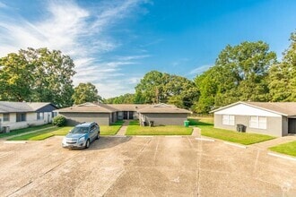 Building Photo - 19 E Laramie Dr
