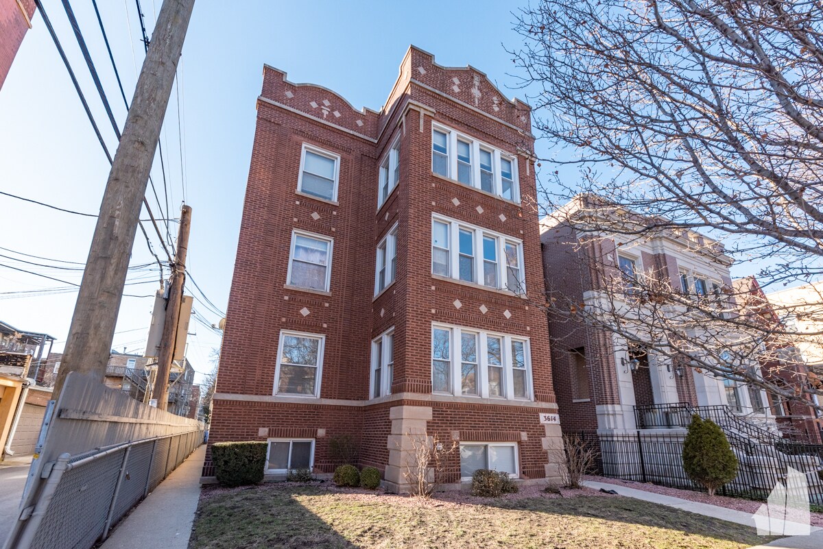 Foto principal - 3614 N Greenview Ave