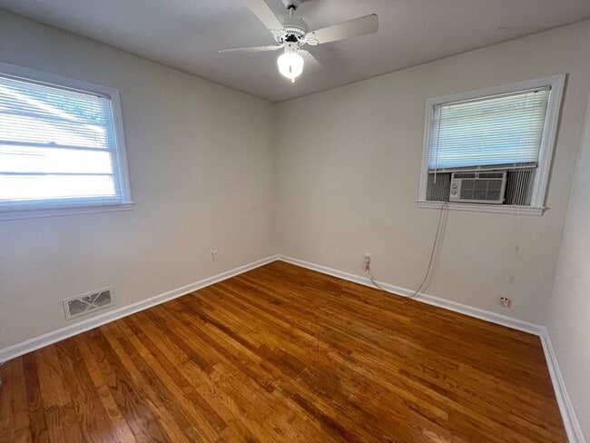 Building Photo - PRE-LEASING FOR AUGUST 2026!