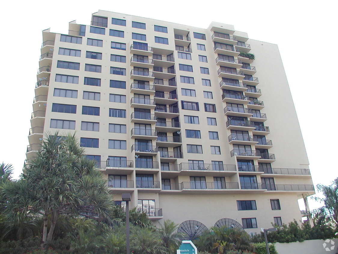 Primary Photo - Brickell Key Two Condo