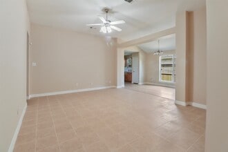 Building Photo - 14926 Diamond Way