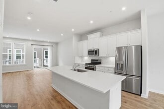 Building Photo - 8178 Red Hook St