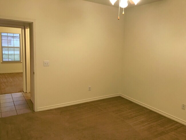 Building Photo - Duplex