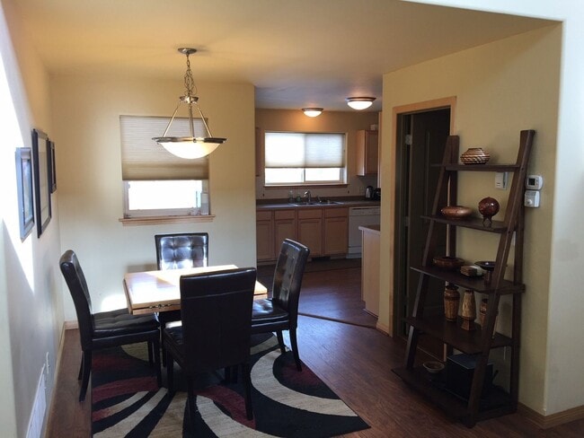 Foto del edificio - Dog friendly 3 Bedroom Condo!
