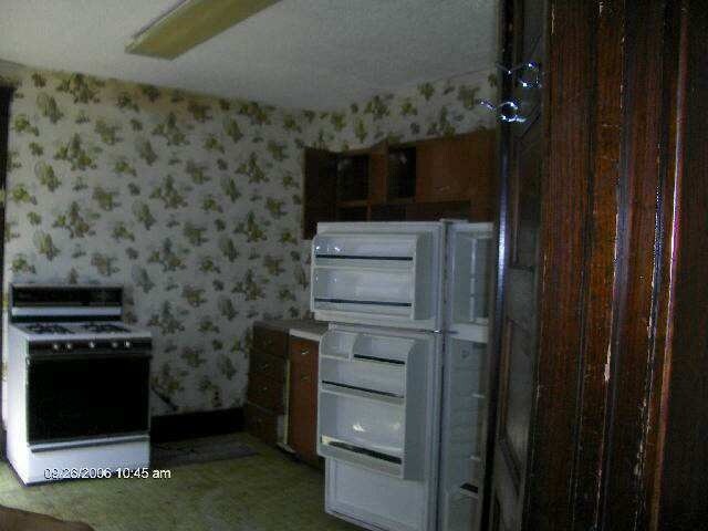 Interior Building Photo - 1032-1034 N 9th St