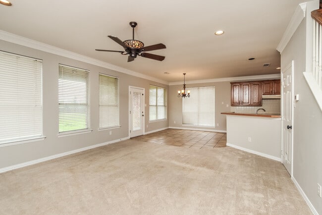 Building Photo - 1161 Masters Dr