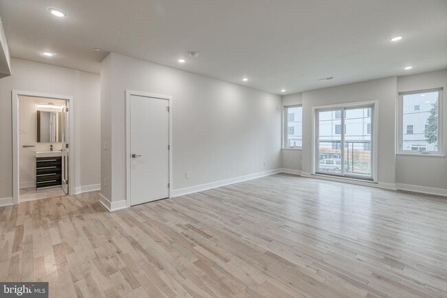 Building Photo - 1518 N 8th St