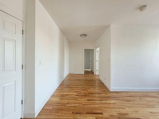 Foto del edificio - 1 bedroom in BRONX NY 10457