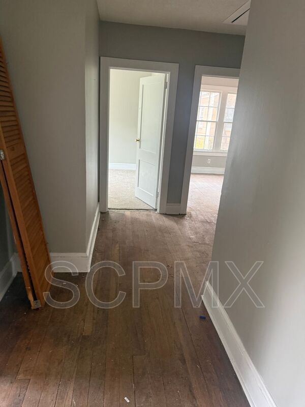 Foto del edificio - 432 E Charlotte Ave