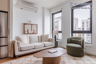 Building Photo - 130 Hope St