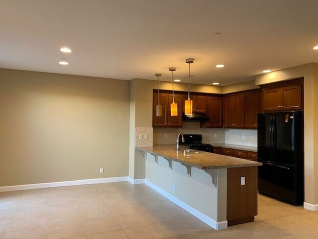 Building Photo - 582 Santa Rosalia Terrace