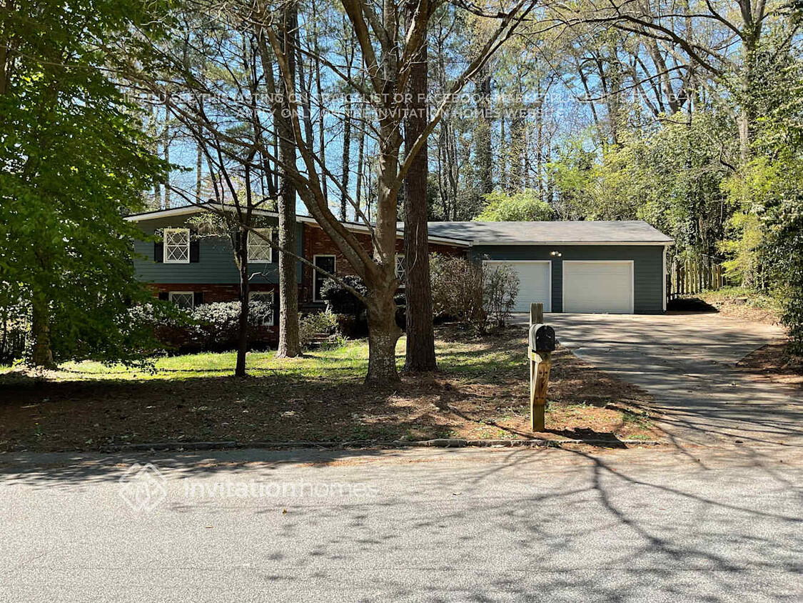 Foto principal - 3064 Nottaway Ct